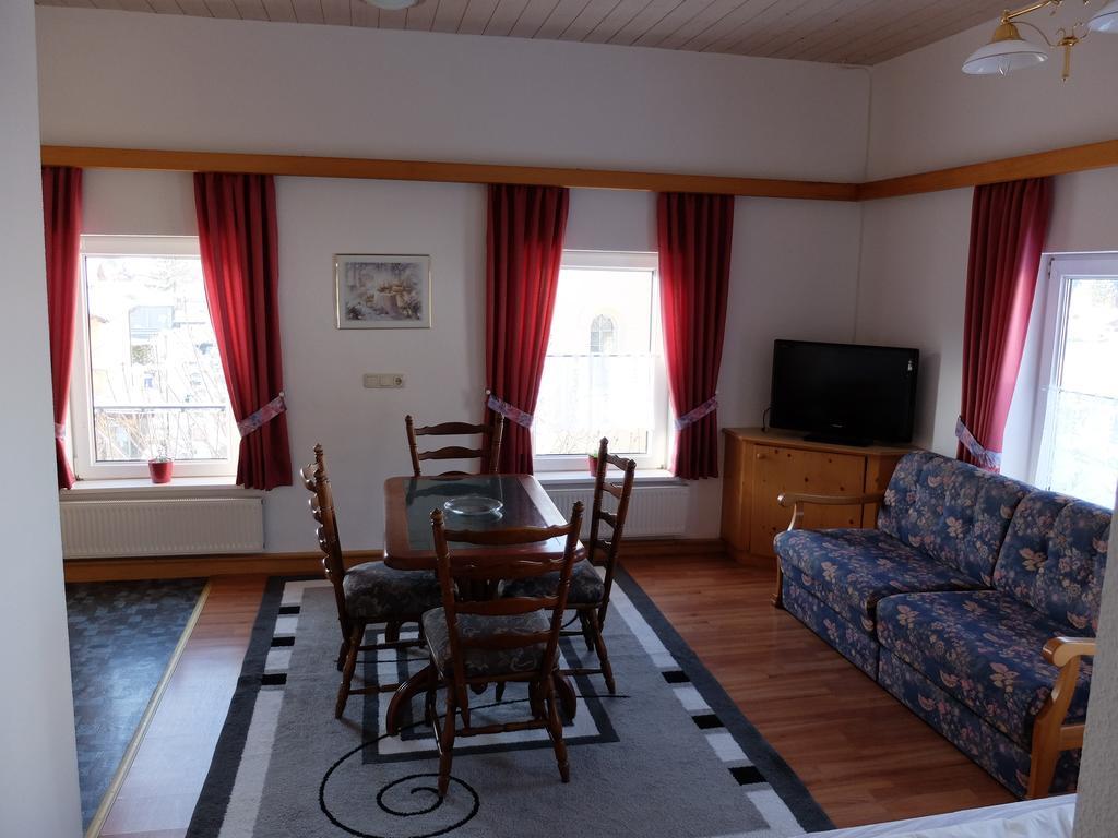 Gasthof Zum Hochfelln Hotel Bergen  Exterior photo